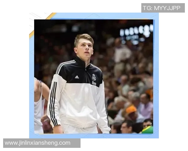 皇马与巴萨对决东契奇超远三分球震撼全场精彩瞬间回顾